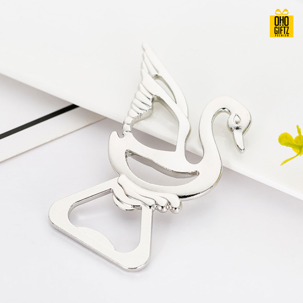 ที่เปิดขวดรูปหงส์ พิมพ์สติกเกอร์ชื่อฟรี ทำเป็นของพรีเมี่ยม ของชำร่วยงานเเต่งงานได้