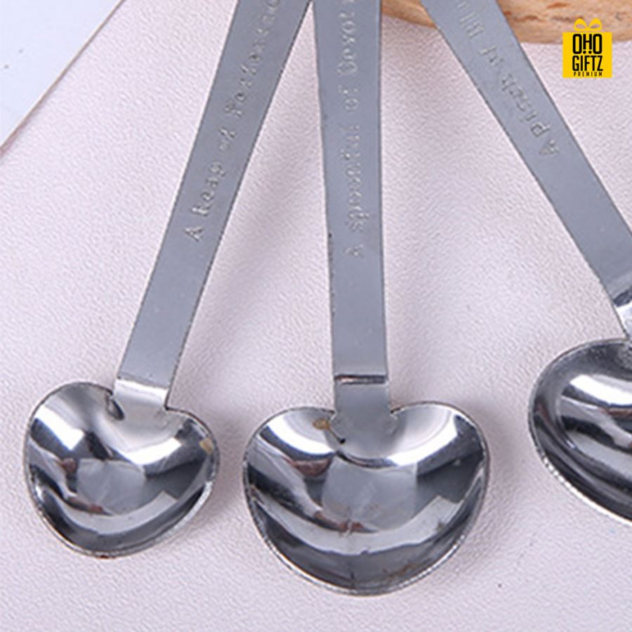 ช้อนตวงรูปหัวใจสแตนเลส พิมพ์สติกเกอร์ชื่อฟรี ทำเป็นของพรีเมี่ยม ของชำร่วยงานเเต่งงานได้