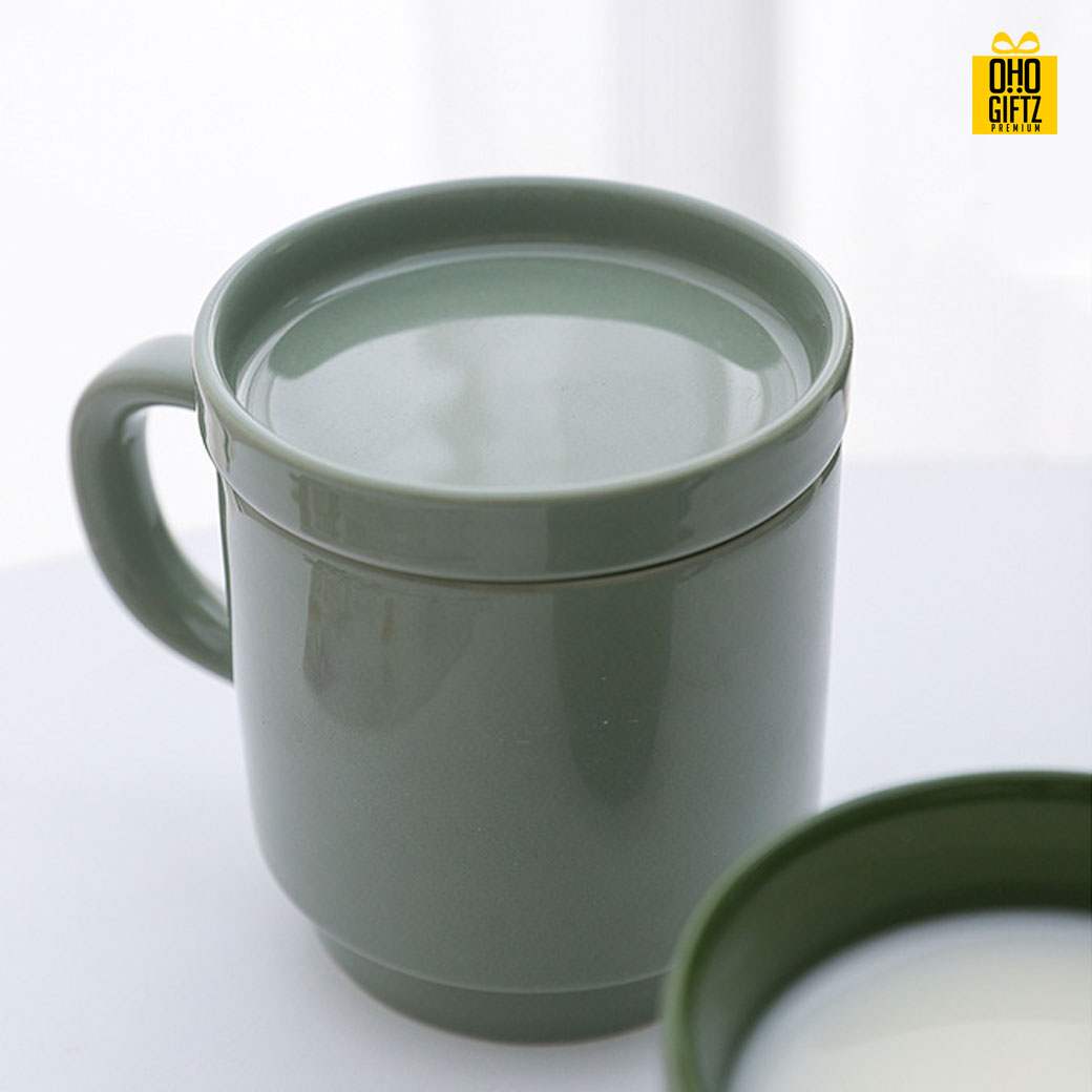 แก้วเซรามิกมีฝาปิด สกรีนชื่อ สกรีนโลโก้  ทำเป็นของพรีเมี่ยมได้