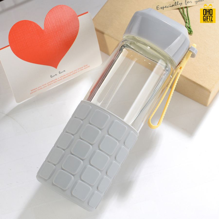 แก้วน้ำพร้อมหูหิ้ว สกรีนชื่อ โลโก้ฟรี  ทำเป็นของพรีเมี่ยมได้