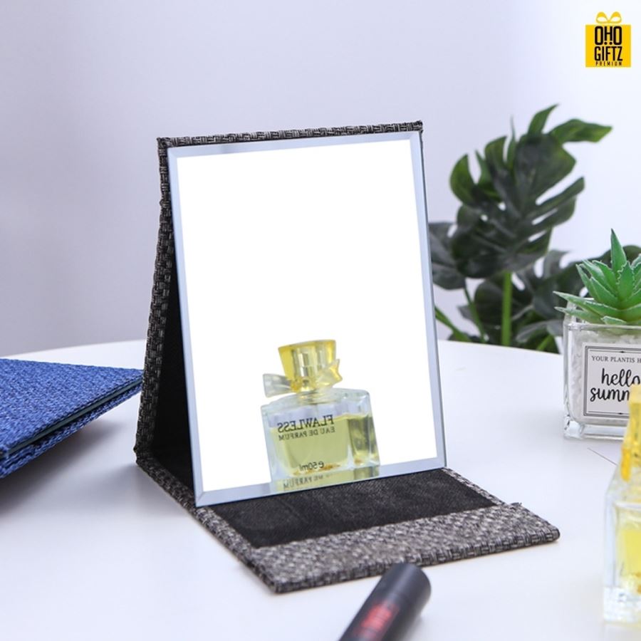 กระจกเเต่งหน้าแบบตั้งโต๊ะ สกรีนชื่อ สกรีนโลโก้  ทำเป็นของพรีเมี่ยมได้