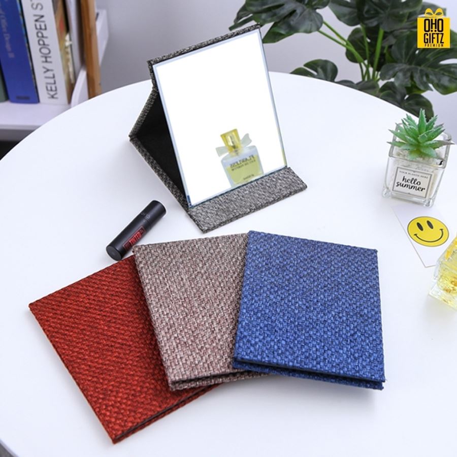 กระจกเเต่งหน้าแบบตั้งโต๊ะ สกรีนชื่อ สกรีนโลโก้  ทำเป็นของพรีเมี่ยมได้