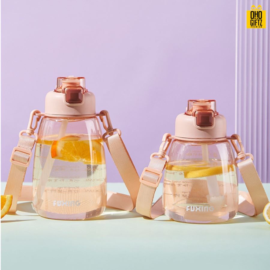 กระติกน้ำพลาสติก สกรีนชื่อ สกรีนโลโก้ ทำเป็นของพรีเมี่ยมได้ 