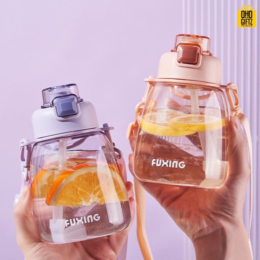 กระติกน้ำพลาสติก สกรีนชื่อ สกรีนโลโก้ ทำเป็นของพรีเมี่ยมได้ 