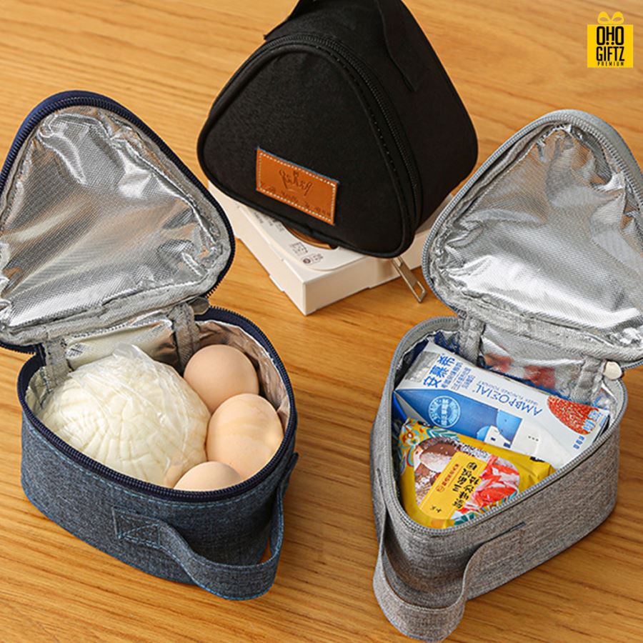 กระเป๋าทรงสามเหลี่ยมเก็บความร้อนความเย็น สกรีนโลโก้  ทำเป็นของพรีเมี่ยม