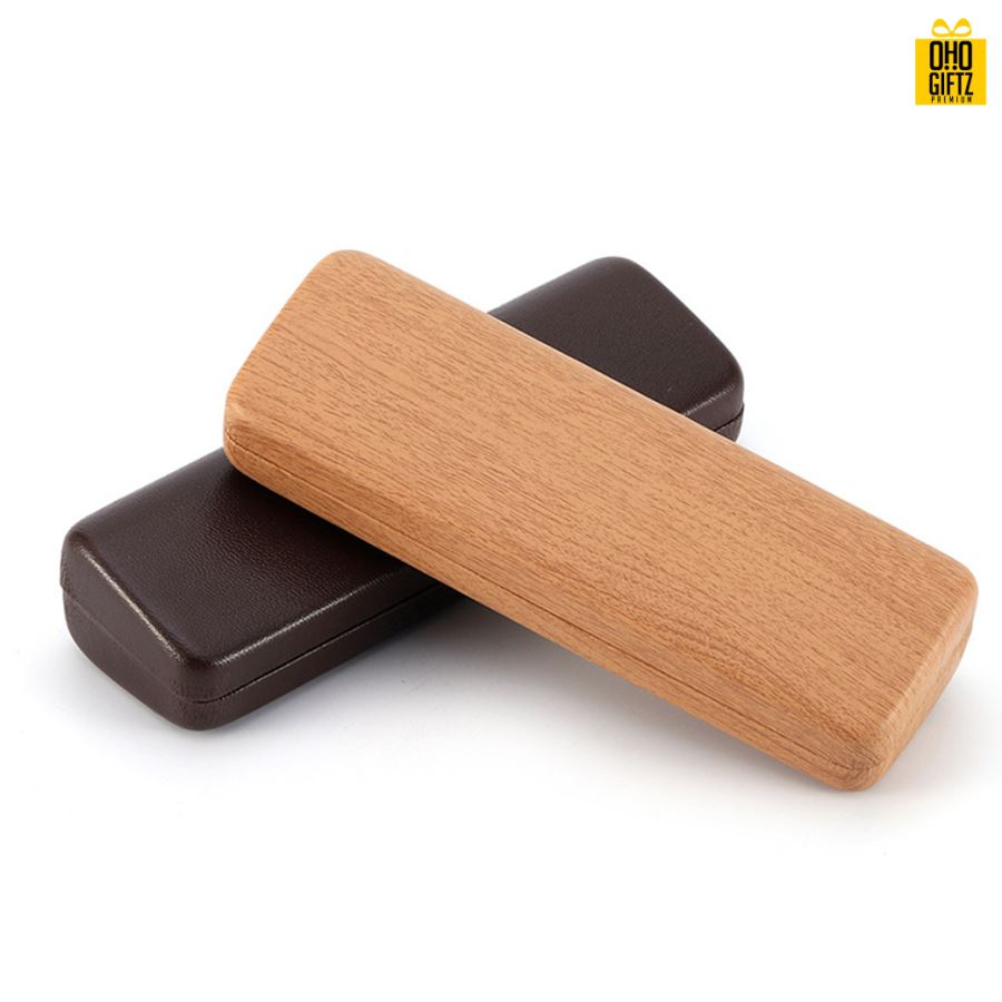 กล่องเก็บแว่นตาลายไม้ สกรีนชื่อ สกรีนโลโก้ ทำเป็นของพรีเมี่ยมได้