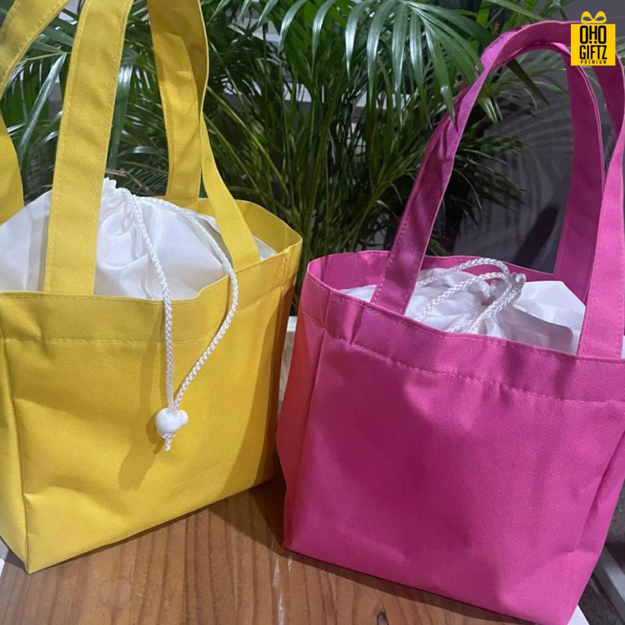 กระเป๋าผ้า สกรีนโลโก้  ทำเป็นสินค้าพรีเมี่ยม