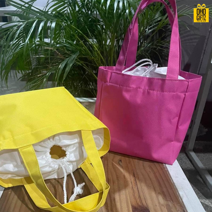 กระเป๋าผ้า สกรีนโลโก้  ทำเป็นสินค้าพรีเมี่ยม