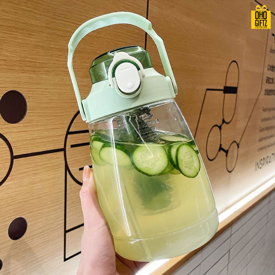 กระติกน้ำพลาสติก สกรีนชื่อ สกรีนโลโก้ ทำเป็นของพรีเมี่ยมได้ 