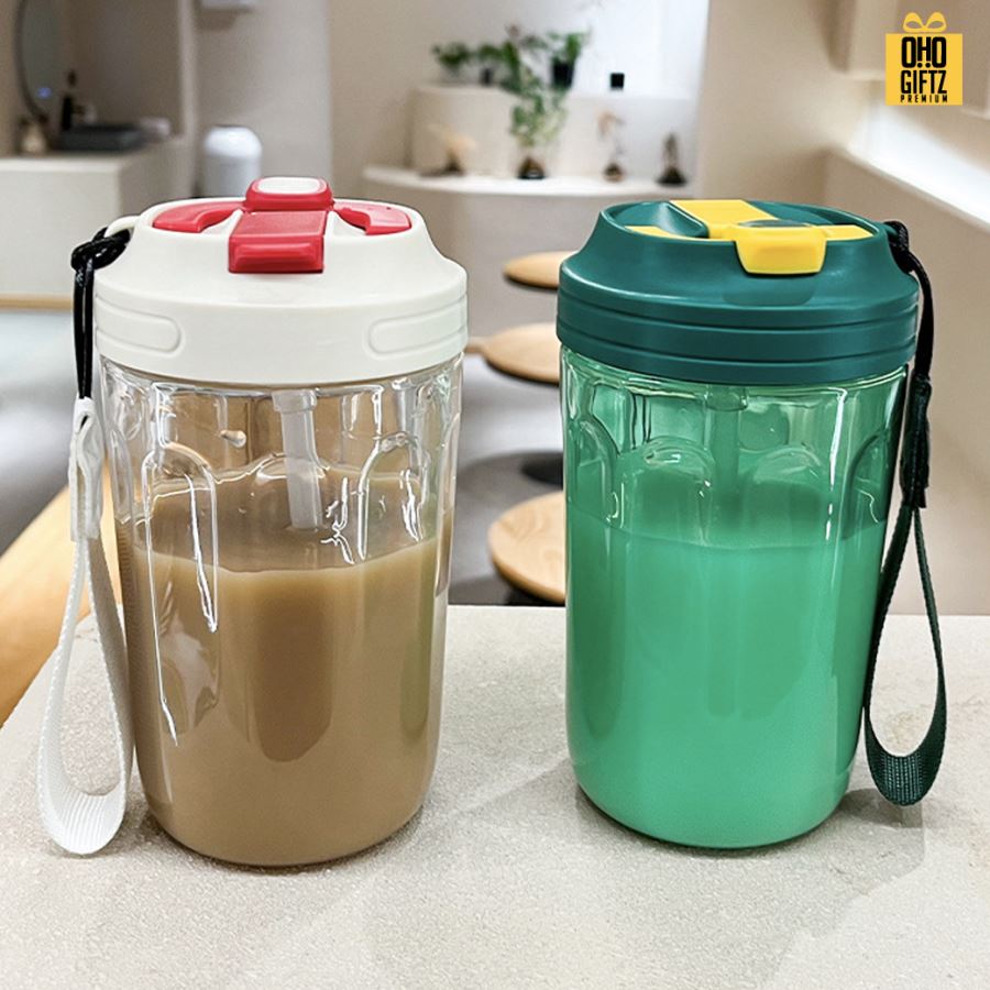 ถ้วยน้ำพลาสติกสีใส สกรีนโลโก้ ทำเป็นของพรีเมี่ยมได้