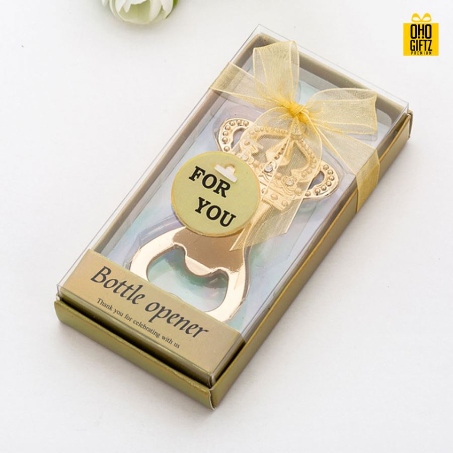 ที่เปิดขวดรูปมงกุฎ พิมพ์สติกเกอร์ชื่อฟรี ทำเป็นของพรีเมี่ยม ของชำร่วยงานเเต่งงานได้