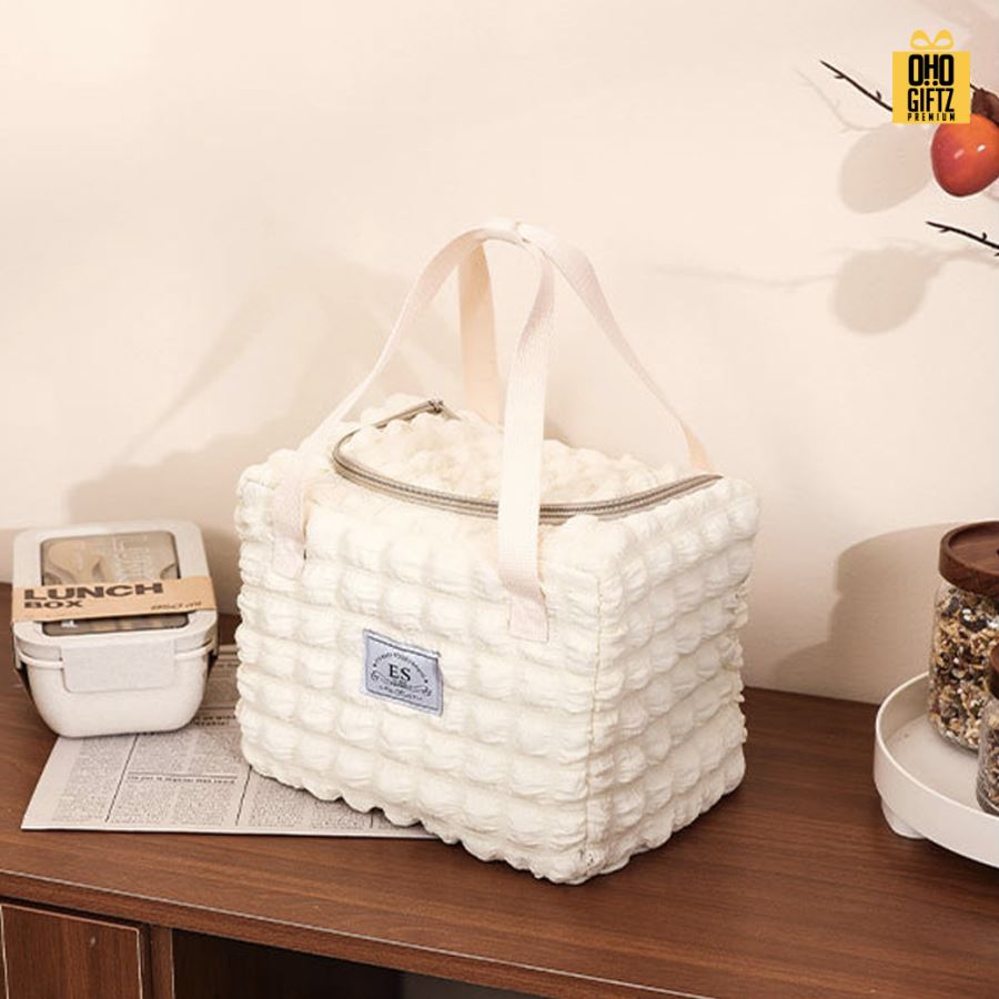 กระเป๋าเก็บความร้อน-เย็น ผ้านูนน่ารัก สกรีนโลโก้  ทำเป็นของพรีเมี่ยม