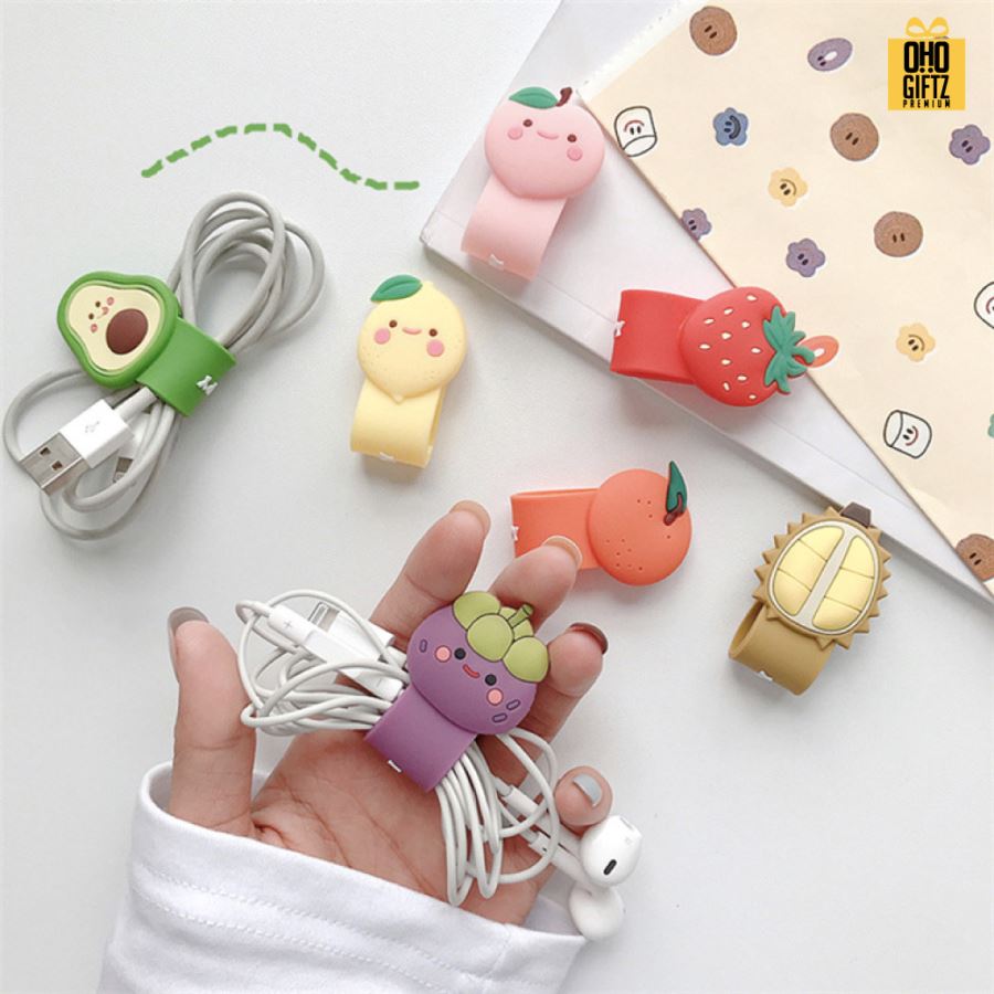 ที่รัดเก็บสายชาร์จสายหูฟัง รับผลิตรูปทรงและขนาดตามต้องการ สกรีนชื่อ สกรีนโลโก้ ทำเป็นของพรีเมี่ยมได้ 