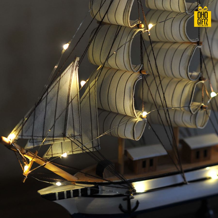 โคมไฟเรือใบ สกรีนชื่อ สกรีนโลโก้ ทำเป็นของพรีเมี่ยมได้