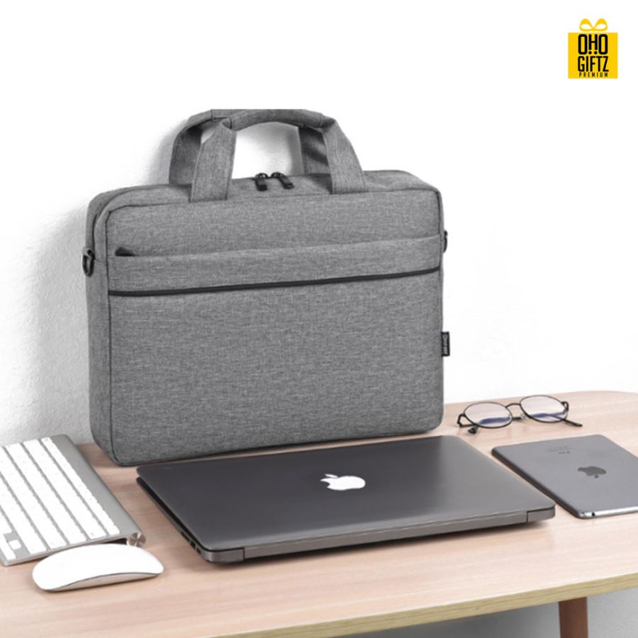 กระเป๋าใส่ Laptop สกรีนชื่อ สกรีนโลโก้  ทำเป็นของพรีเมี่ยมได้ 