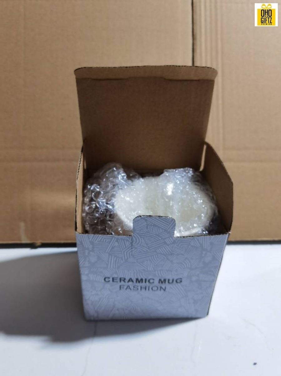 แก้วเซรามิกขอบทอง สกรีนชื่อ สกรีนโลโก้  ทำเป็นของพรีเมี่ยมได้