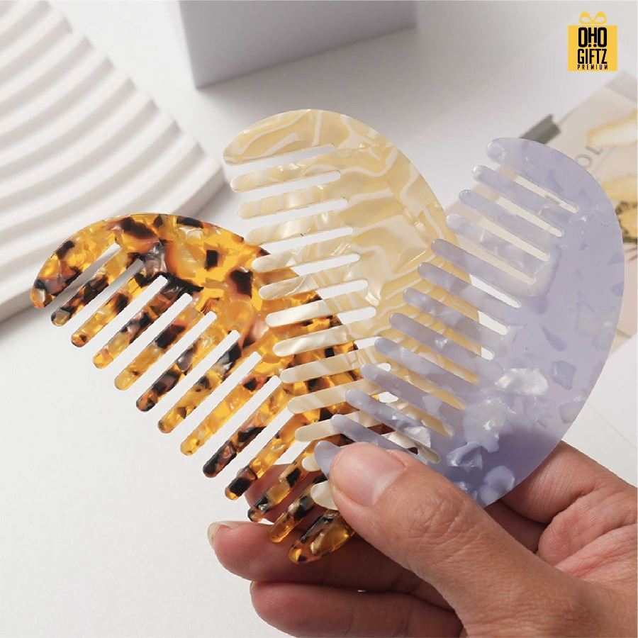 หวีพกพาลายกระ สกรีนโลโก้ ทำเป็นของพรีเมี่ยมได้