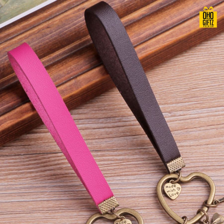 เซตพวงกุญแจคู่ พิมพ์สติกเกอร์ชื่อฟรี ทำเป็นของพรีเมี่ยม ของชำร่วยงานเเต่งงานได้