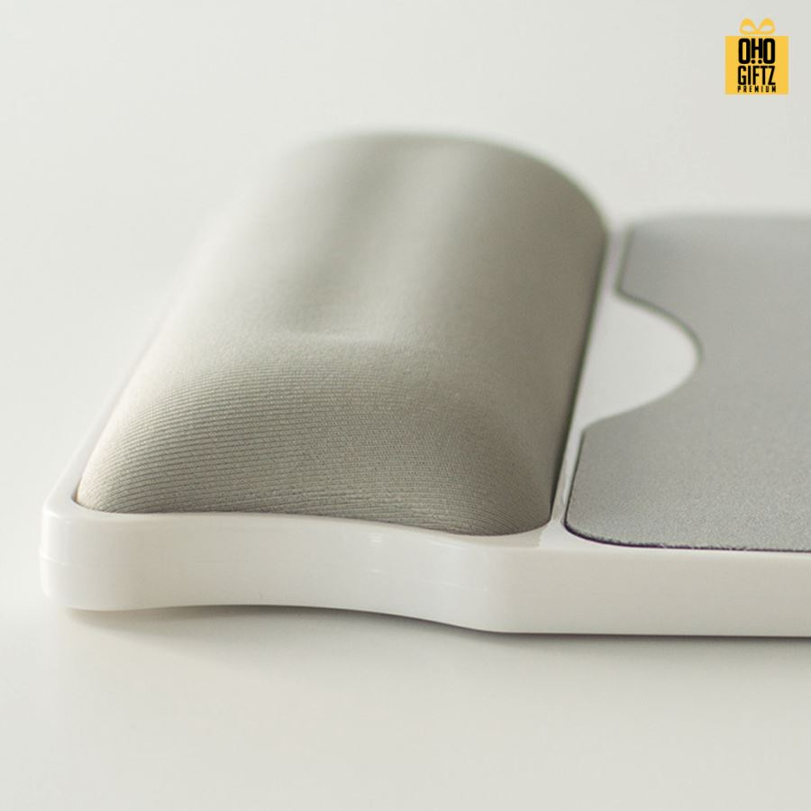 แผ่นรองเม้าส์มีที่รองข้อมือ สกรีนโลโก้  ทำเป็นของพรีเมี่ยมได้