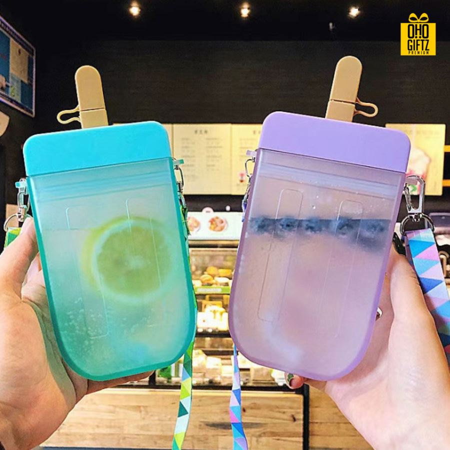 กระติกน้ำรูปไอศครีม สกรีนโลโก้ สกรีนชื่อร้าน ทำเป็นของพรีเมี่ยมได้