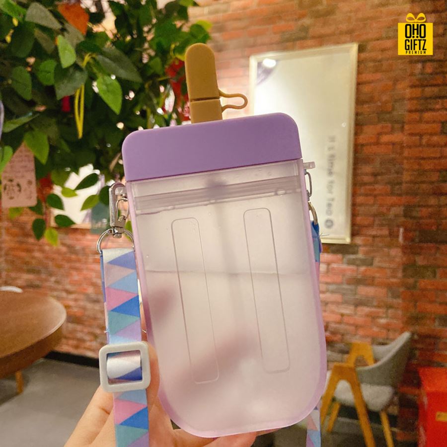 กระติกน้ำรูปไอศครีม สกรีนโลโก้ สกรีนชื่อร้าน ทำเป็นของพรีเมี่ยมได้