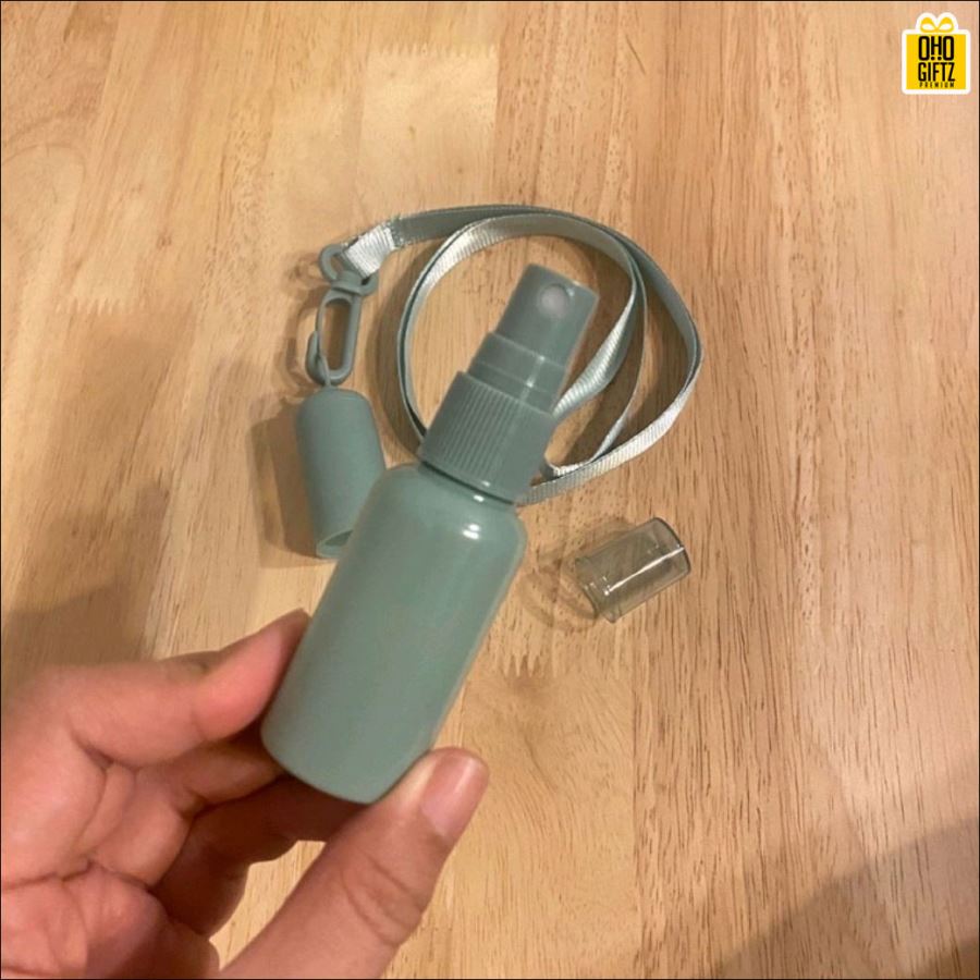 ขวดสเปรย์บรรจุแอลกอฮอล์พร้อมใช้มาพร้อมสายคล้องคอ ติดโลโก้ฟรี