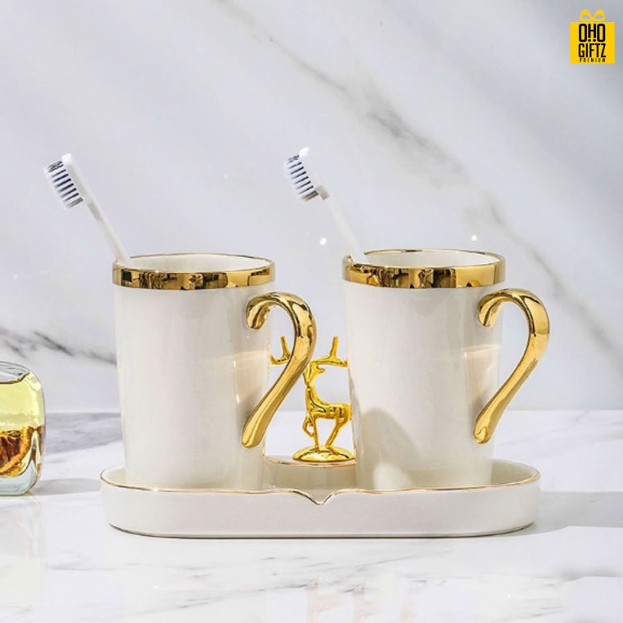 ชุดแก้วใส่แปรงสีฟัน สกรีนชื่อ สกรีนโลโก้  ทำเป็นของพรีเมี่ยมได้ 