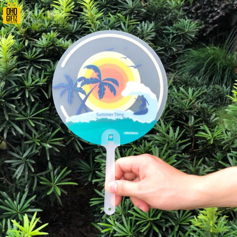 พัดพลาสติก PVC สกรีนโลโก้ พิมพ์ภาพ ทำเป็นสินค้าพรีเมี่ยม ของชำร่วย ของที่ระลึก