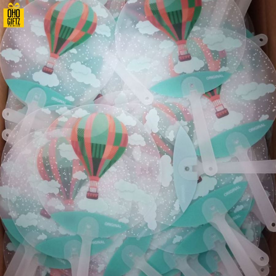 พัดพลาสติก PVC สกรีนโลโก้ พิมพ์ภาพ ทำเป็นสินค้าพรีเมี่ยม ของชำร่วย ของที่ระลึก