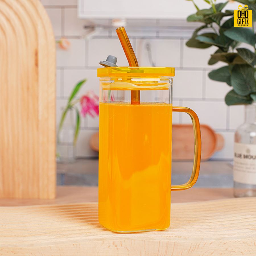 ถ้วยแก้วพร้อมหลอด สกรีนชื่อ สกรีนโลโก้ ทำเป็นของพรีเมี่ยมได้