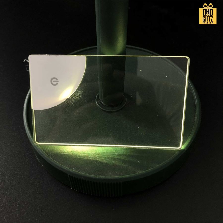 นามบัตรอะคริลิค ไฟ LED สกรีนโลโก้ ทำของพรีเมี่ยมได้