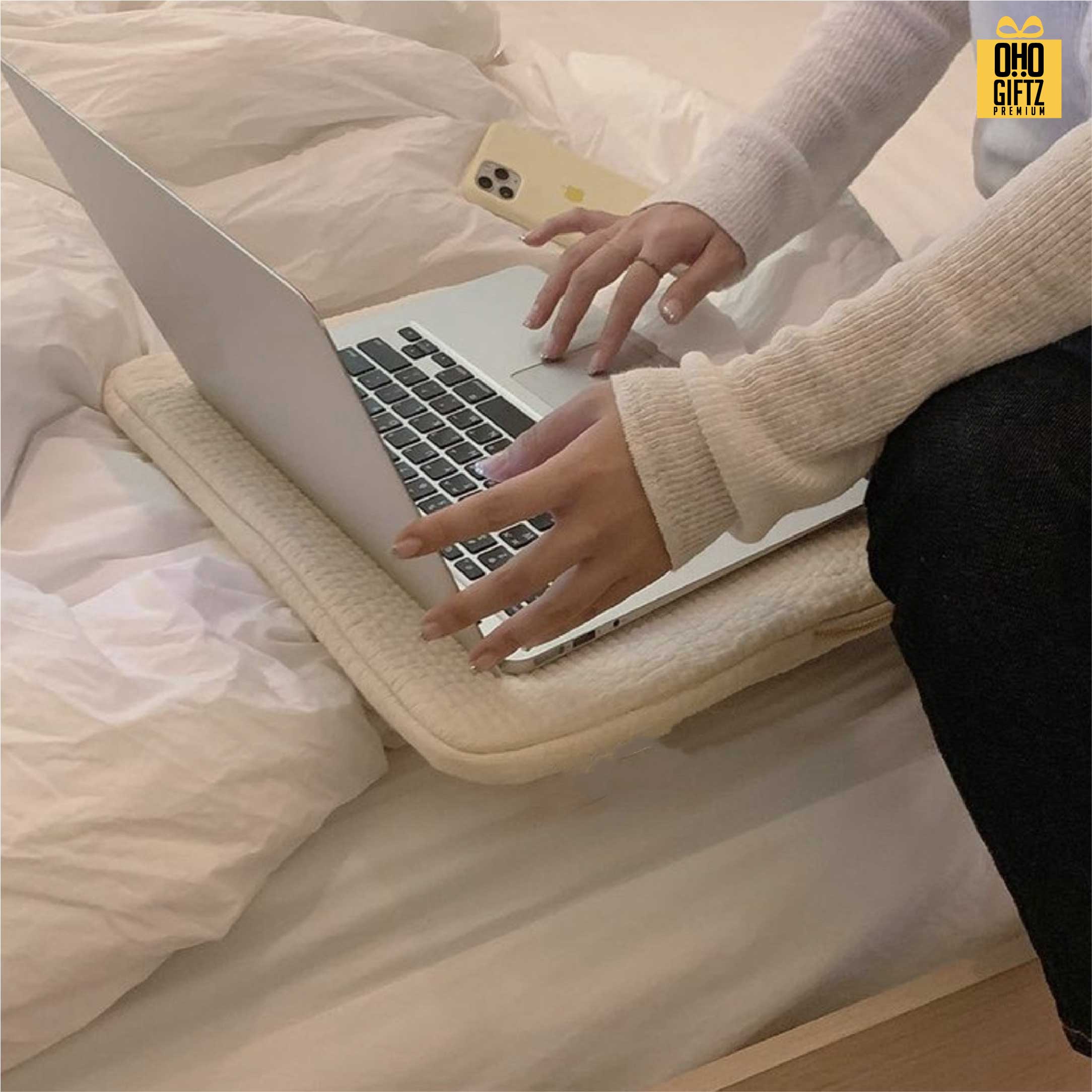 กระเป๋าใส่ Laptop iPad สกรีนโลโก้ ทำเป็นของพรีเมี่ยม ของที่ระลึก