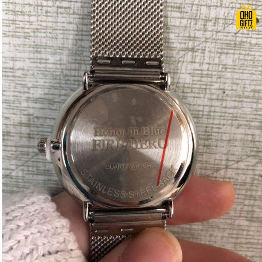 นาฬิกาข้อมือ สกรีนชื่อ สกรีนโลโก้ ทำเป็นของพรีเมี่ยมได้ 