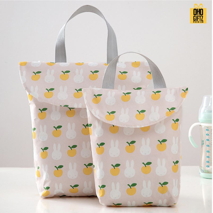 กระเป๋าใส่ผ้าอ้อมเด็กแบบพกพา สกรีนชื่อ สกรีนโลโก้ทำเป็นของพรีเมี่ยมได้