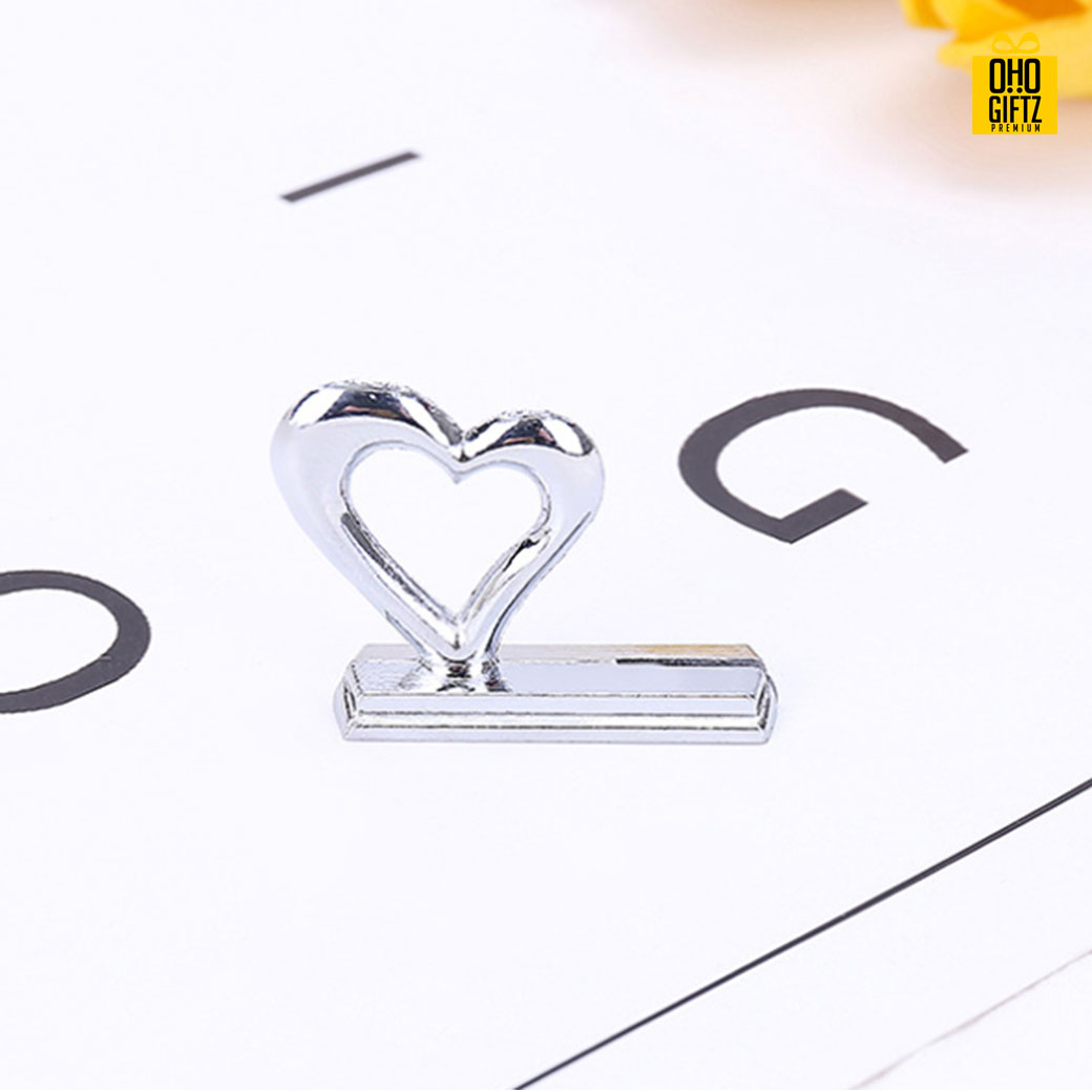 ที่นามบัตรโลหะ  พิมพ์สติกเกอร์ชื่อฟรี ทำเป็นของพรีเมี่ยม ของชำร่วยงานเเต่งงานได้