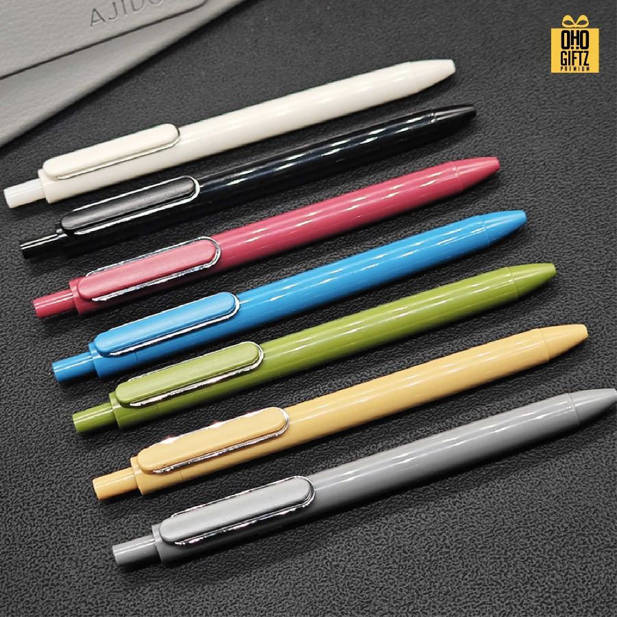 ปากกาเจลพกพา สกรีนชื่อ สกรีนโลโก้ ทำเป็นของพรีเมี่ยมได้