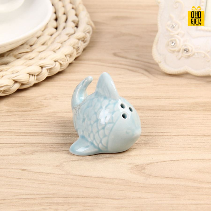 ที่ใส่เครื่องปรุงรูปปลา พิมพ์สติกเกอร์ชื่อฟรี  ทำเป็นของพรีเมี่ยม ของชำร่วยงานเเต่งงานได้ 