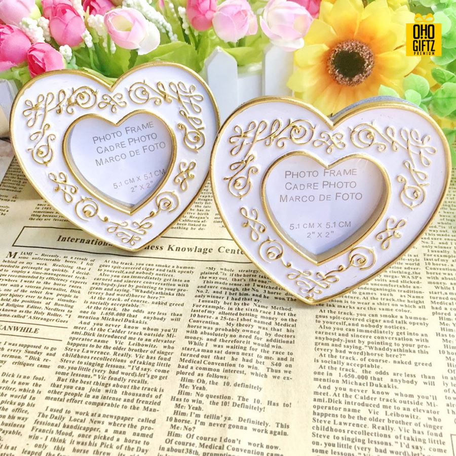 กรอบรูปหัวใจ พิมพ์สติกเกอร์ชื่อฟรี ทำเป็นของพรีเมี่ยม ของชำร่วยงานเเต่งงานได้