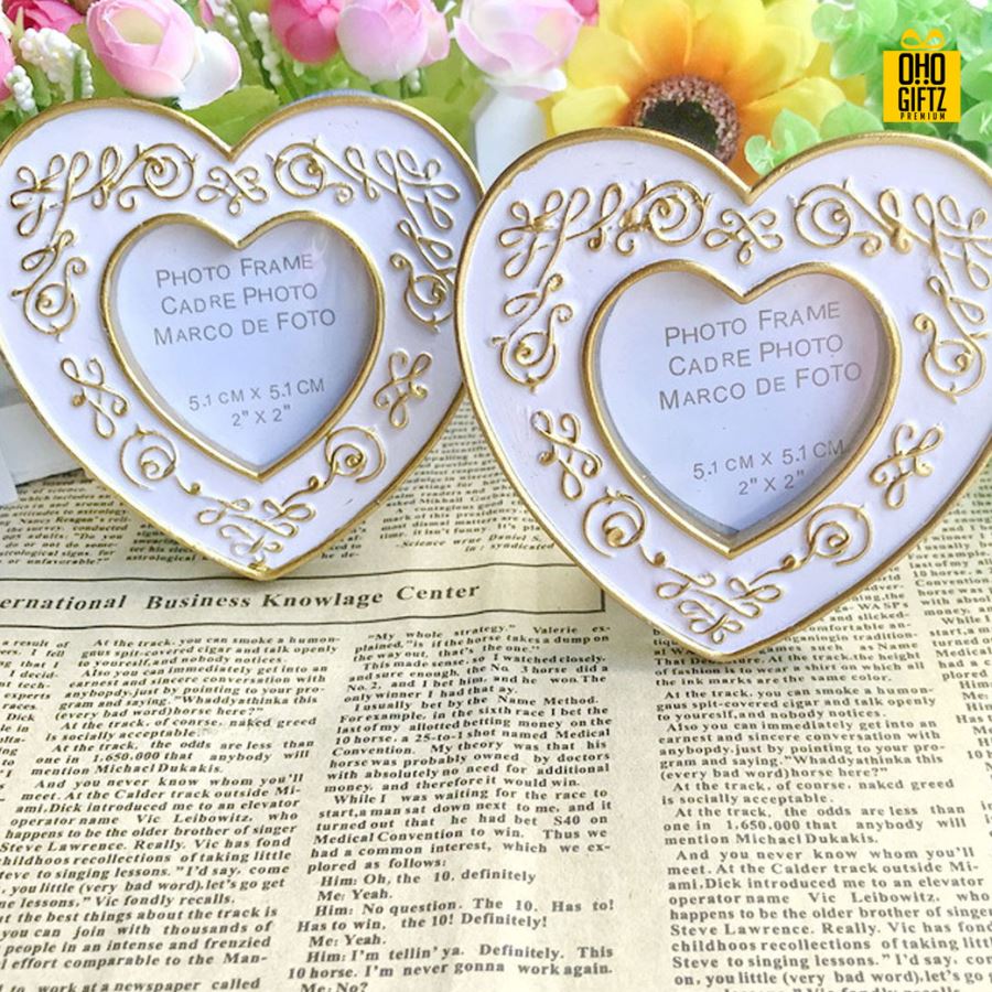 กรอบรูปหัวใจ พิมพ์สติกเกอร์ชื่อฟรี ทำเป็นของพรีเมี่ยม ของชำร่วยงานเเต่งงานได้
