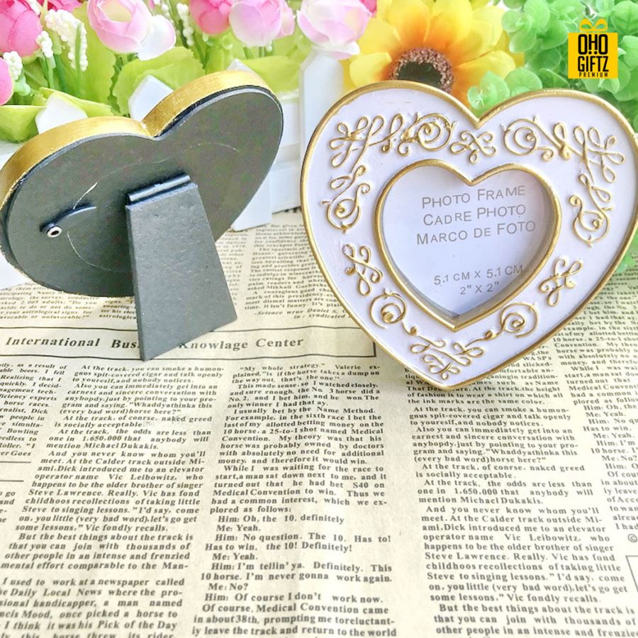 กรอบรูปหัวใจ พิมพ์สติกเกอร์ชื่อฟรี ทำเป็นของพรีเมี่ยม ของชำร่วยงานเเต่งงานได้