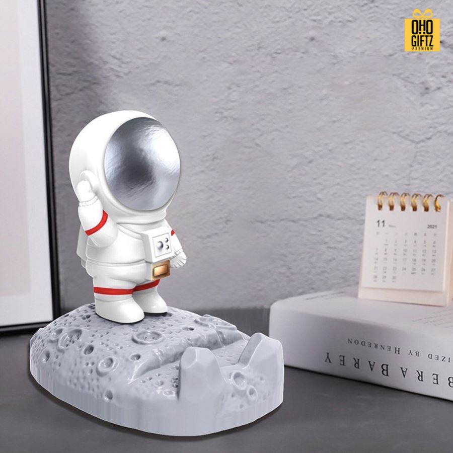 นักบินอวกาศวางมือถือเรซิ่น สกรีนโลโก้  ทำเป็นของพรีเมี่ยมได้