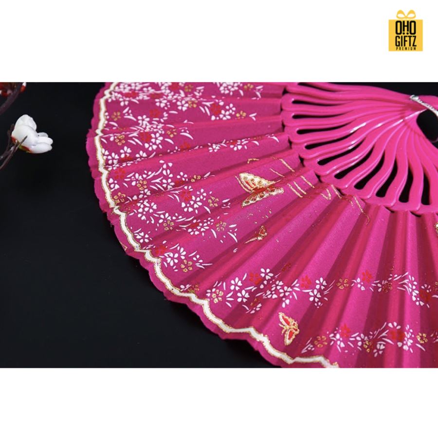 พัดจีนด้ามพลาสติก พิมพ์ภาพตามต้องการ สกรีนภาพ ทำเป็นสินค้าพรีเมี่ยม ของชำร่วย ของที่ระลึกได้