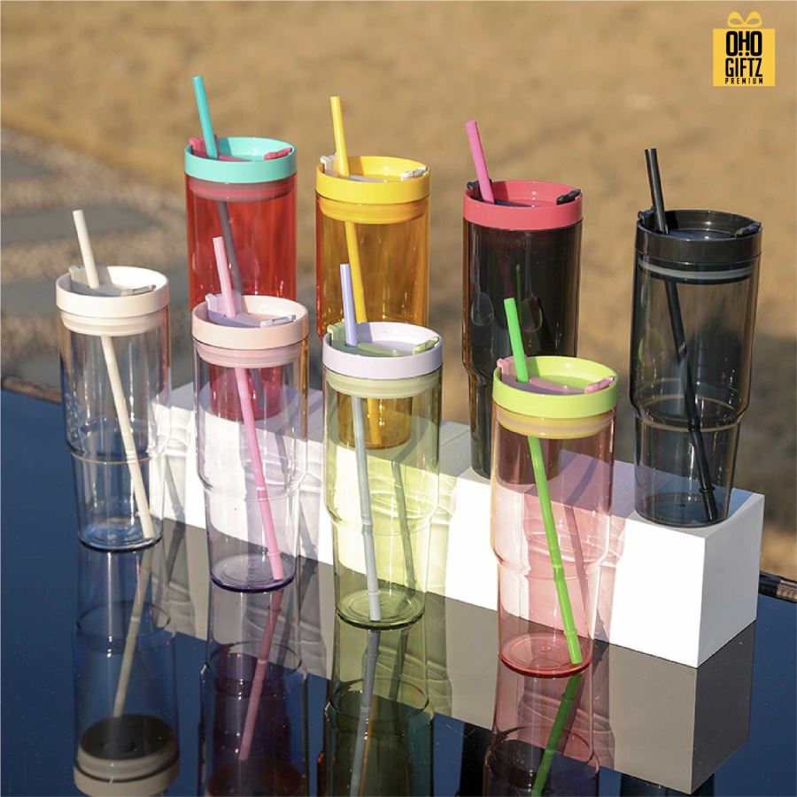 แก้วพลาสติกขนาดใหญ่พร้อมหลอด สกรีนโลโก้ ทำเป็นของพรีเมี่ยมได้