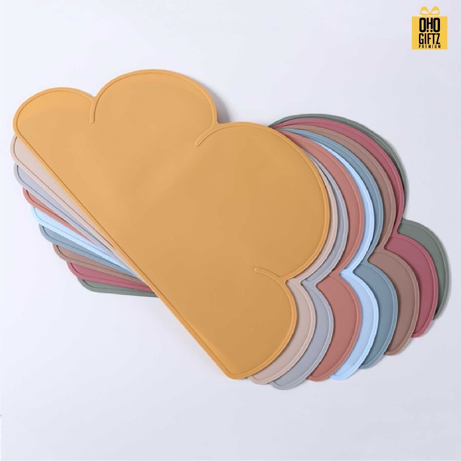 แผ่นรองจานซิลิโคนทรงก้อนเมฆ สกรีนชื่อ ทำเป็นของพรีเมี่ยมได้