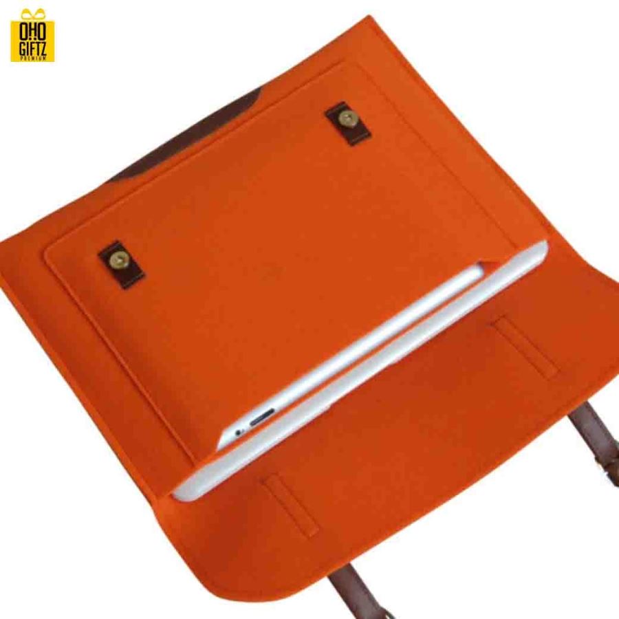 กระเป๋าโน้ตบุ๊กผ้า Felt สกรีนโลโก้ ทำเป็นของพรีเมี่ยมได้