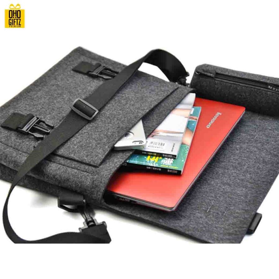 กระเป๋าโน้ตบุ๊กผ้า Felt สกรีนชื่อ, โลโก้ได้