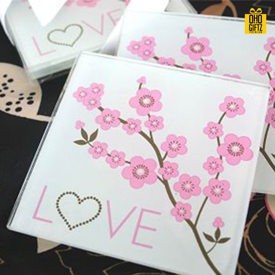 ที่รองแก้วน้ำ พิมพ์สติกเกอร์ชื่อฟรี ทำเป็นของพรีเมี่ยม ของชำร่วยงานเเต่งงานได้