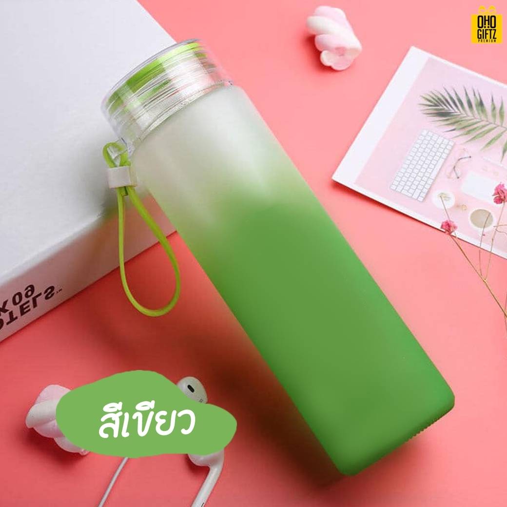ขวดแก้วสีพาสเทล สกรีนชื่อ สกรีนโลโก้ ทำเป็นของพรีเมี่ยมได้