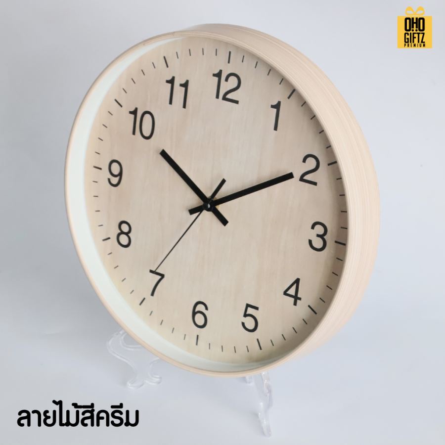 นาฬิกาติดผนังไม้จำลอง สกรีนชื่อ สกรีนโลโก้ ทำเป็นของพรีเมี่ยมได้ 