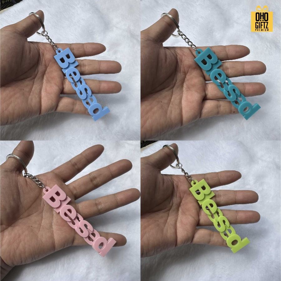 พวงกุญแจอักษรอะคริลิค ข้อความตามต้องการ สกรีนโลโก้ ทำเป็นของพรีเมี่ยม ของชำร่วยได้